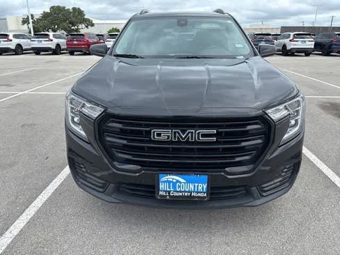 Used 2022 GMC Terrain SLE w/ Driver Convenience Package FWD image 8