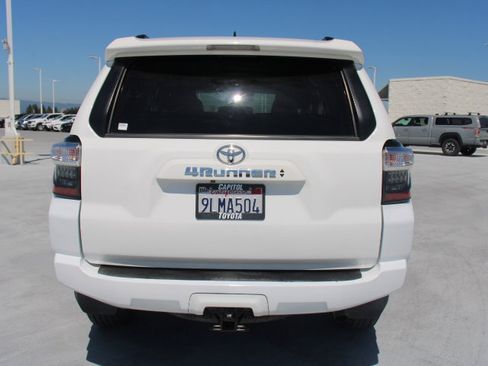 Certified 2022 Toyota 4Runner SR5 RWD image 4