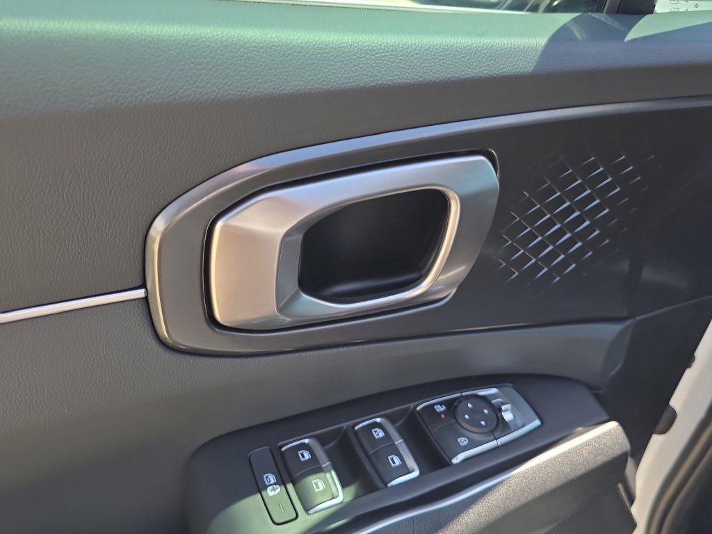 New 2026 Kia Sorento LX FWD image 17