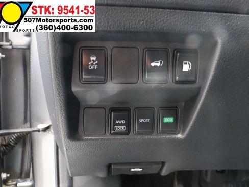 Used 2018 Nissan Rogue SV AWD/4WD image 14