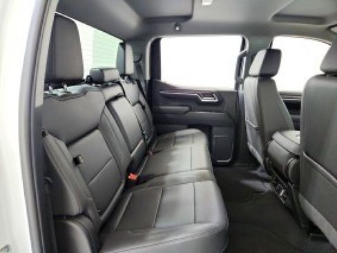 Used 2023 GMC Sierra 1500 SLT image 28