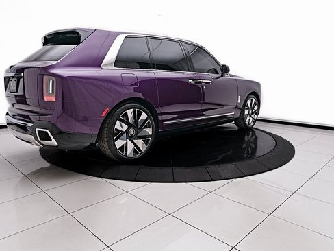 Used 2025 Rolls-Royce Cullinan image 9