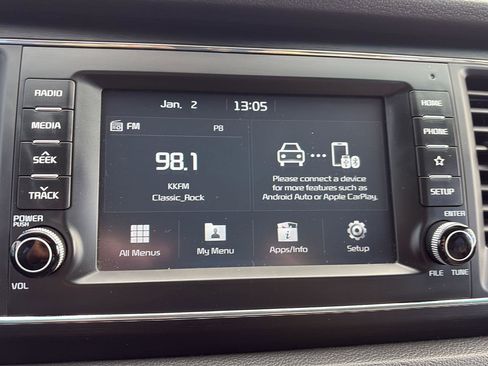 Used 2020 Kia Sedona LX image 20