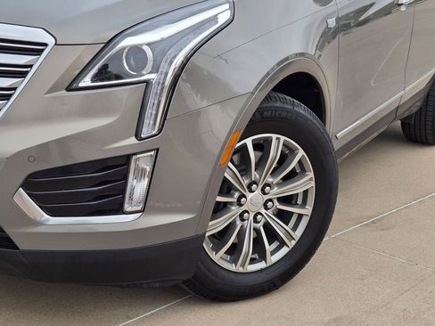 Used 2018 Cadillac XT5 Luxury w/ Driver Awareness Package image 7