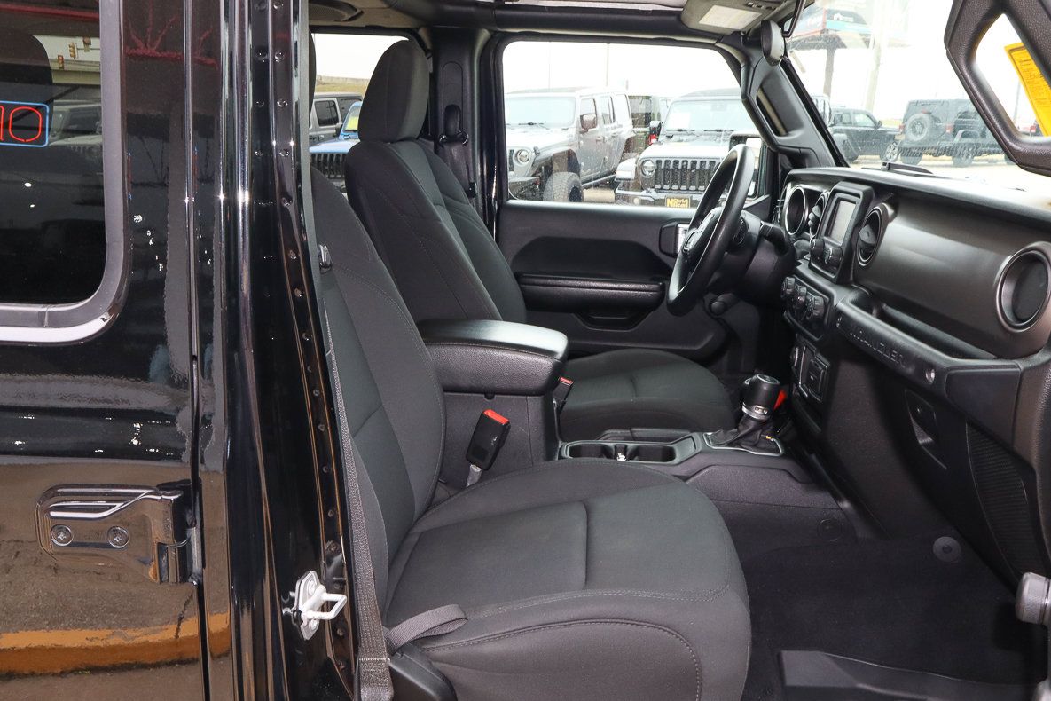 Used 2021 Jeep Wrangler Unlimited Sport AWD/4WD image 24