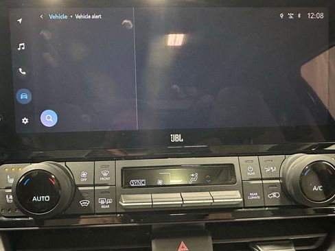 Used 2025 Toyota Grand Highlander AWD image 35