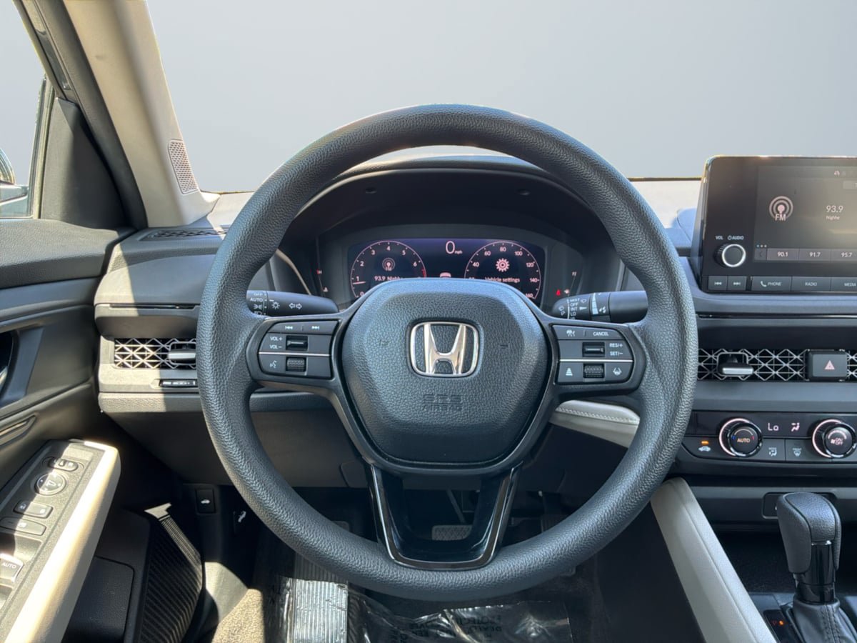 Used 2024 Honda Accord EX image 11