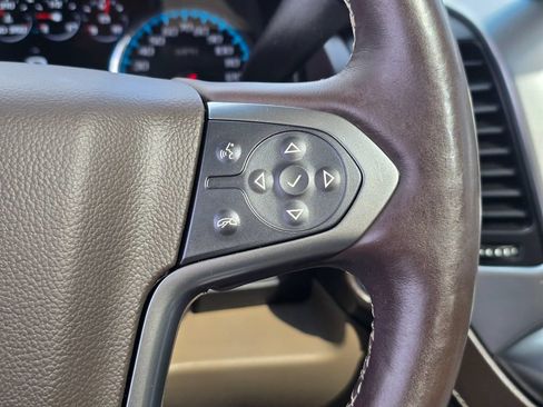 Used 2017 Chevrolet Suburban Premier AWD/4WD image 29