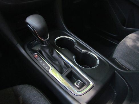 Used 2023 Chevrolet Equinox LT image 32