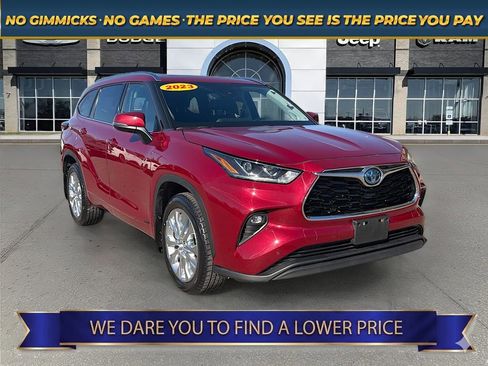Used 2023 Toyota Highlander Limited AWD/4WD image 1