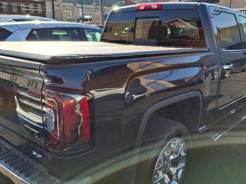 Used 2017 GMC Sierra 1500 SLT w/ SLT Premium Package AWD/4WD image 7
