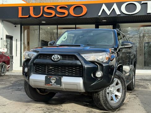 Used 2016 Toyota 4Runner 4WD image 1
