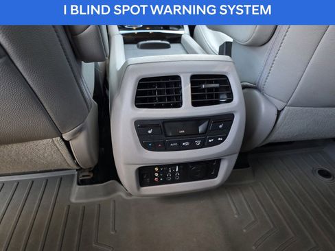 Used 2017 Honda Pilot Elite image 19