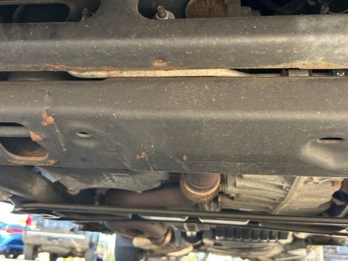 Used 2016 GMC Acadia SLT image 32