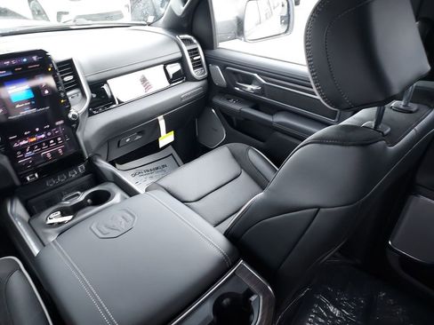 New 2026 RAM 1500 Laramie AWD/4WD image 11