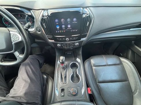 Used 2023 Chevrolet Traverse RS AWD/4WD image 26