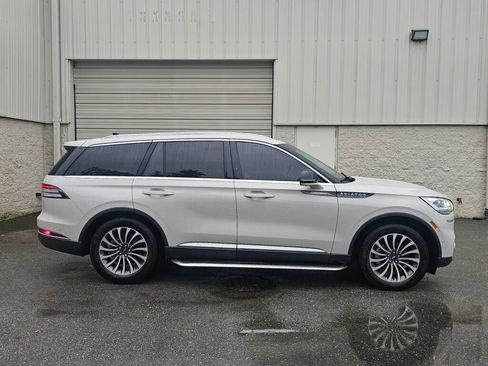 Used 2023 Lincoln Aviator Reserve w/ Equipment Group 201A image 9