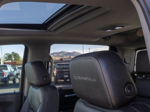 Used 2019 GMC Sierra 1500 Denali w/ Denali Ultimate Package image 10