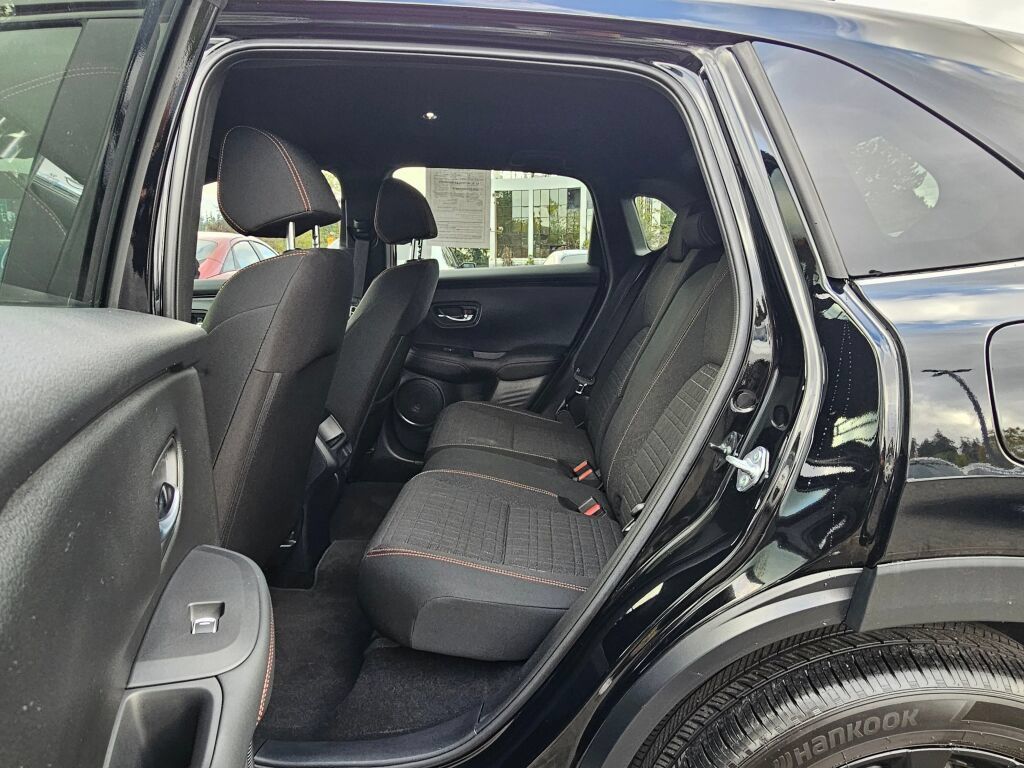 Used 2023 Honda HR-V Sport image 26