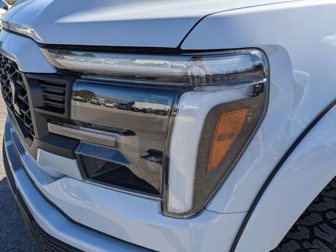 New 2025 Ford F150 Lariat w/ Equipment Group 501A Mid image 9