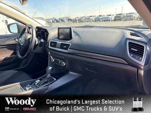 Used 2018 MAZDA MAZDA3 Grand Touring w/ Premium Equipment Package image 32