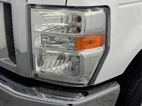 Used 2013 Ford E-250 and Econoline 250 Extended Van 3D w/ PWR Group image 33