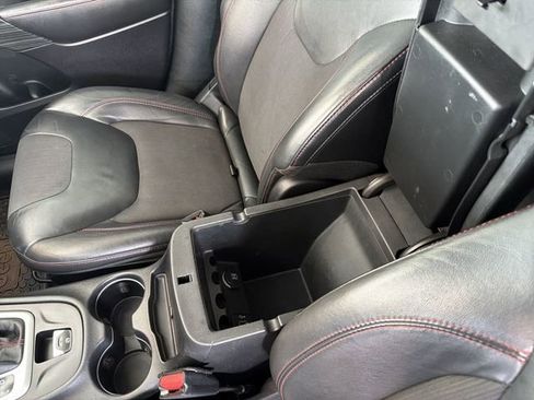 Used 2016 Jeep Cherokee Trailhawk w/ Comfort/Convenience Group AWD/4WD image 24