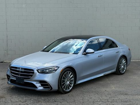 Used 2021 Mercedes-Benz S 580 4MATIC Sedan w/ AMG Line image 2
