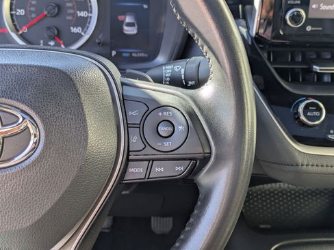 Used 2022 Toyota Corolla SE w/ SE Premium Package image 22