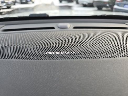 Certified 2024 Volvo XC40 Recharge Ultimate w/ Protection Package Premier image 39