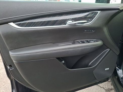 Used 2021 Cadillac XT6 Premium Luxury FWD image 14