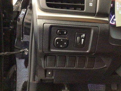 Used 2014 Lexus CT 200h FWD image 17