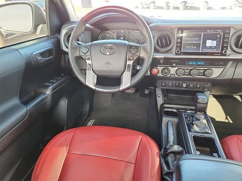 Used 2021 Toyota Tacoma TRD Off-Road w/ Technology Package image 11