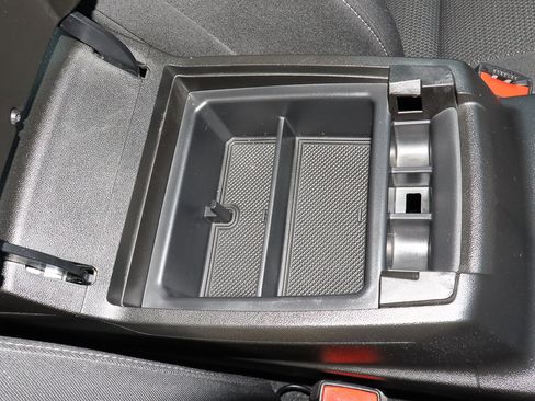 Used 2023 Chevrolet Colorado LT w/ LT Convenience Package II image 35