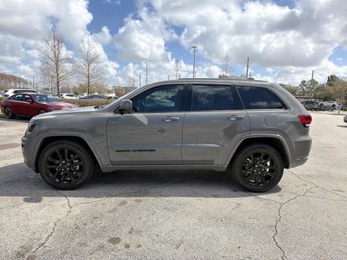 Used 2021 Jeep Grand Cherokee Laredo X image 6