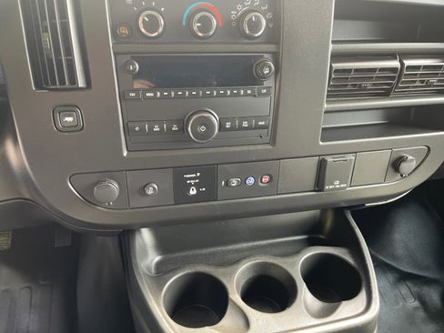 Certified 2023 GMC Savana 3500 Extended w/ Driver Convenience Package image 11