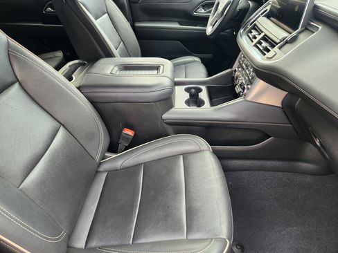 Used 2024 GMC Yukon XL SLT image 14