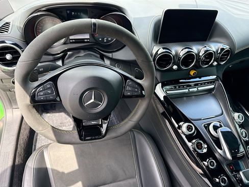 Used 2018 Mercedes-Benz AMG GT R image 15