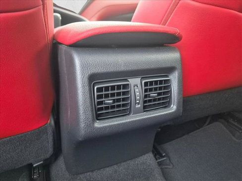 Used 2019 Toyota Camry XSE FWD image 18