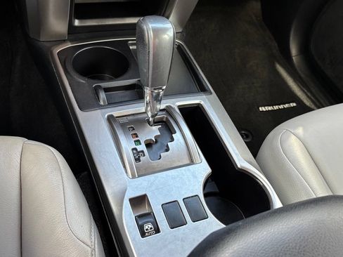 Used 2018 Toyota 4Runner SR5 RWD image 22
