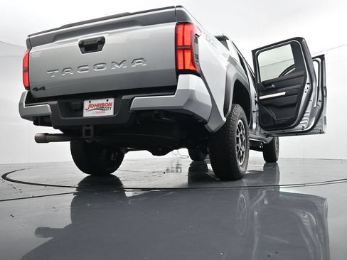 Used 2024 Toyota Tacoma TRD Off-Road AWD/4WD image 48