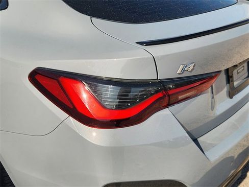 Used 2023 BMW i4 eDrive40 w/ M Sport Package image 8