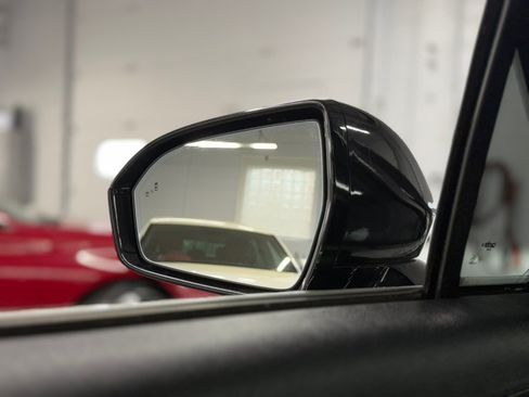 Used 2019 Lincoln Nautilus Reserve AWD/4WD image 27