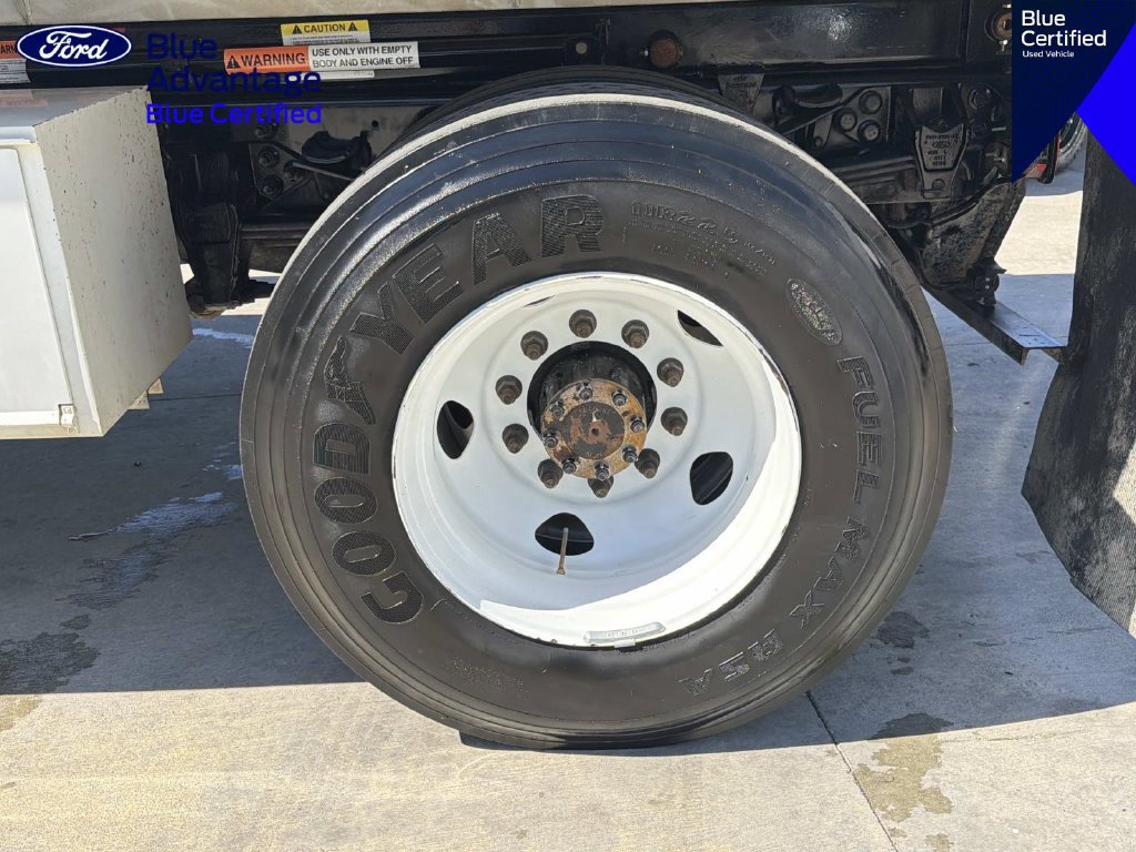 Used 2022 Ford F650 2WD Regular Cab Super Duty image 7