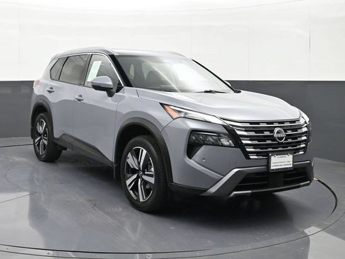 Used 2025 Nissan Rogue SL w/ SL Premium Package AWD/4WD image 7