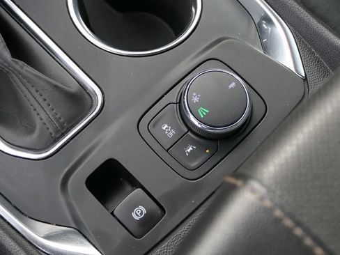 Used 2021 Chevrolet Traverse Premier w/ Redline Edition image 22