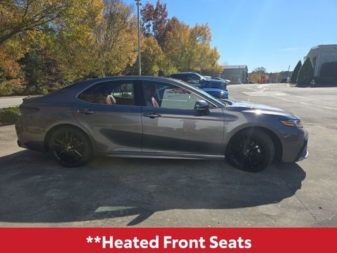 Used 2023 Toyota Camry XSE image 9