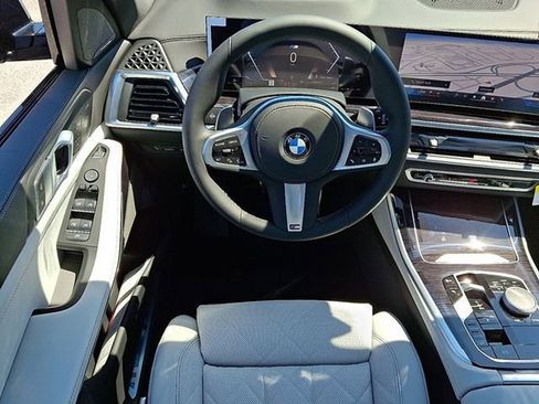 Used 2026 BMW X5 xDrive40i AWD/4WD image 7