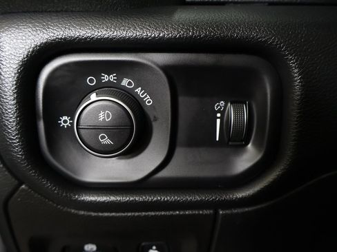 Used 2022 RAM 1500 Big Horn image 34