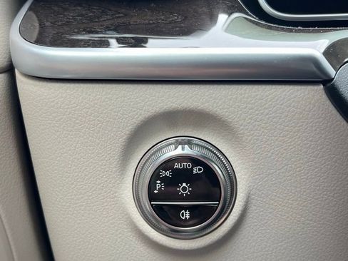 Used 2026 Mercedes-Benz C 300 4MATIC Sedan image 13